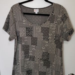 Lularoe Size Large Classic T